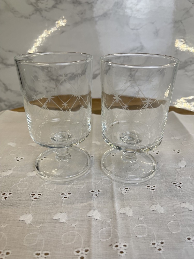 Pair of Vintage French Luminarc Glasses Embossed with White Stars Wine Glass