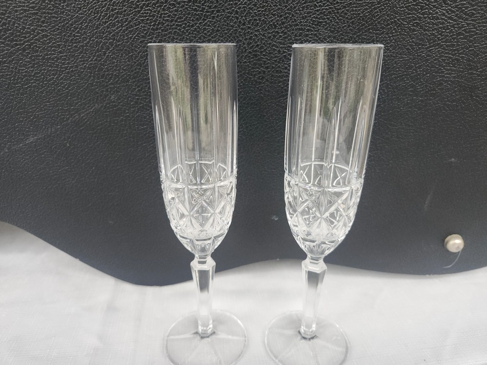 Lovely BRADY by Waterford Marquis Crystal Champagne Flutes 9 1/4″ EUC Set of 2