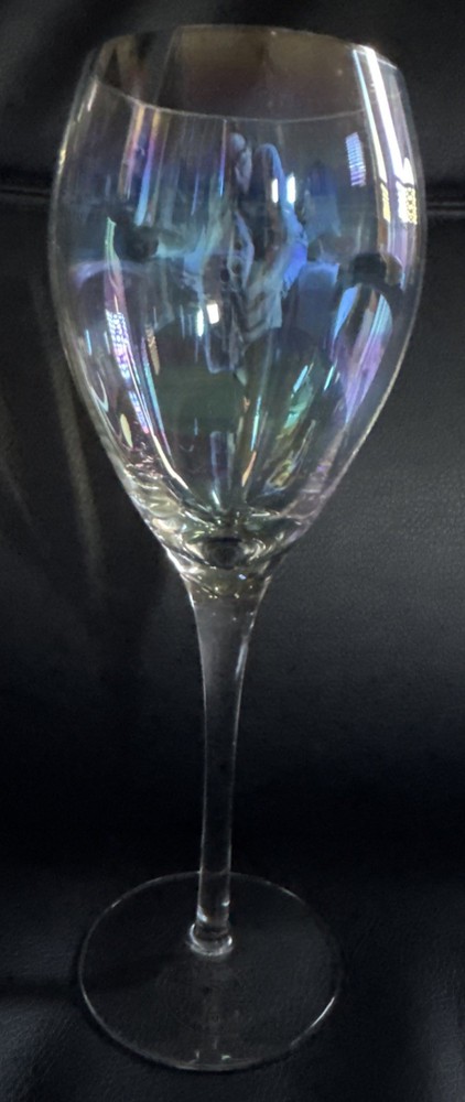 Toscany Iris Luster Crystal Wine Glass Featuring A Distinct Iridescent Finish.