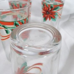 Vtg Set Of 6 KIG Poinsettia & Holly Berry Pattern Christmas 16 Oz Glasses