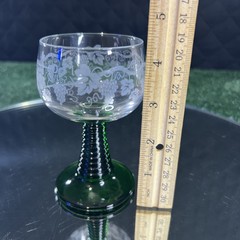 Four Luminarc France Green Beehive Stem Wine Glasses Etched Grapevine Design