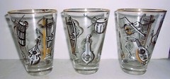 8 Pre Owned Vintage Libbey Rocks Glasses Musical instruments w Gold Rim