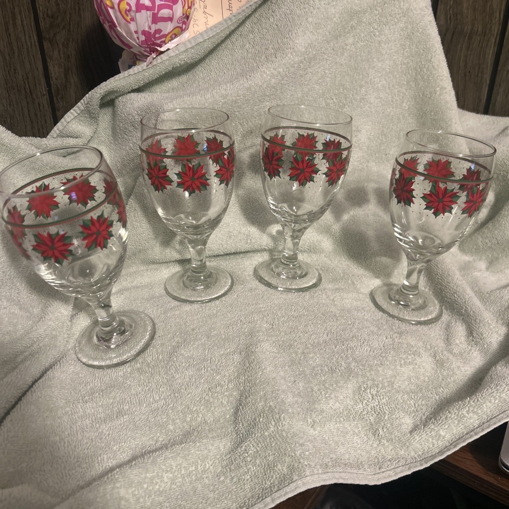 VNTG Libby Christmas Poinsettias & Stripes Water Wine Goblets 4 Available 7”x3”