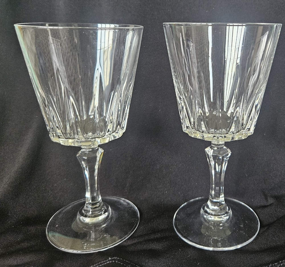 Lot Of 2 Clear Crystal Cut Wine Glass BN