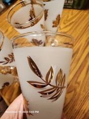 Set of 8 Vintage Libbey Frosted Glass Gold Leaves Pilsner Glasses 8 1/2″