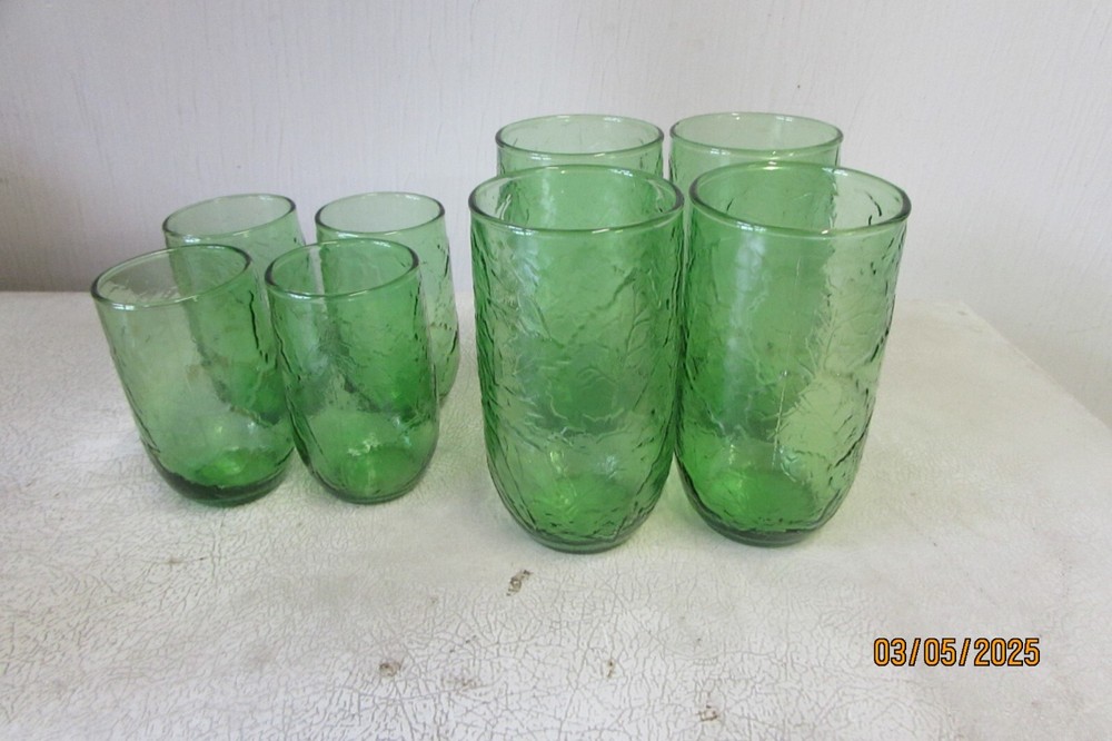 vintage retro forest green water and juice glasses leaf pattern set of 8 AH