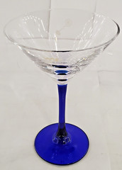4 Skyy Vodka Clear Glass Etched Logo 6.5″ Cobalt Blue Stem Martini Glasses.