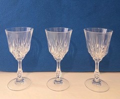 Vtg Christal Glasses Capri Crystal Wine Pressed Cut Glasses By JMP Stemmed.1986
