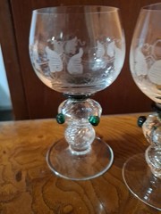 2 BEAUTIFUL THERESIENTHAL ETCHED BUTTERFLY HOCK WINE GLASSES APPLIED GREEN GLASS