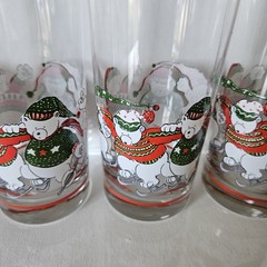 4 Highball Christmas Glasses Tumblers Skating Polar Bears Vintage 6.25″