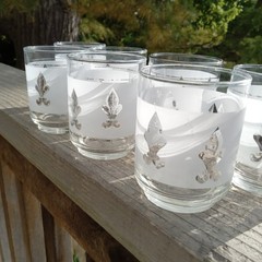 7 Libbey Fleur De Lis Low Ball Juice Glasses 3″ Frosted White Silver Vintage