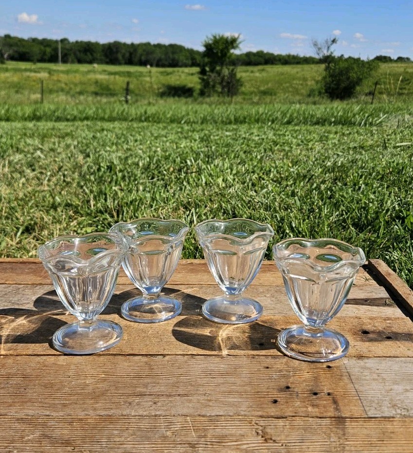 Vintage Retro MCM Anchor Hocking Tulip Glass Ice Cream Sundae Dessert Cups Set 4