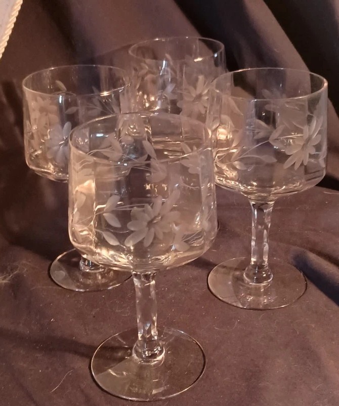Tiffin Clear Panel Optic (4) Grey Cut Floral Wine Glass w/ Cut Facet Stem