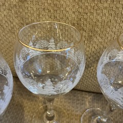 4 ARBY’S 8″ Wine Goblets Frosted Christmas Winter Snow Pine Trees Gold Rim #1