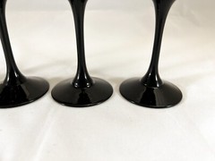 Set of 4 VTG Opaque Black Blown Glass Tulip Wine Glasses with Flared Rim 6 ounce