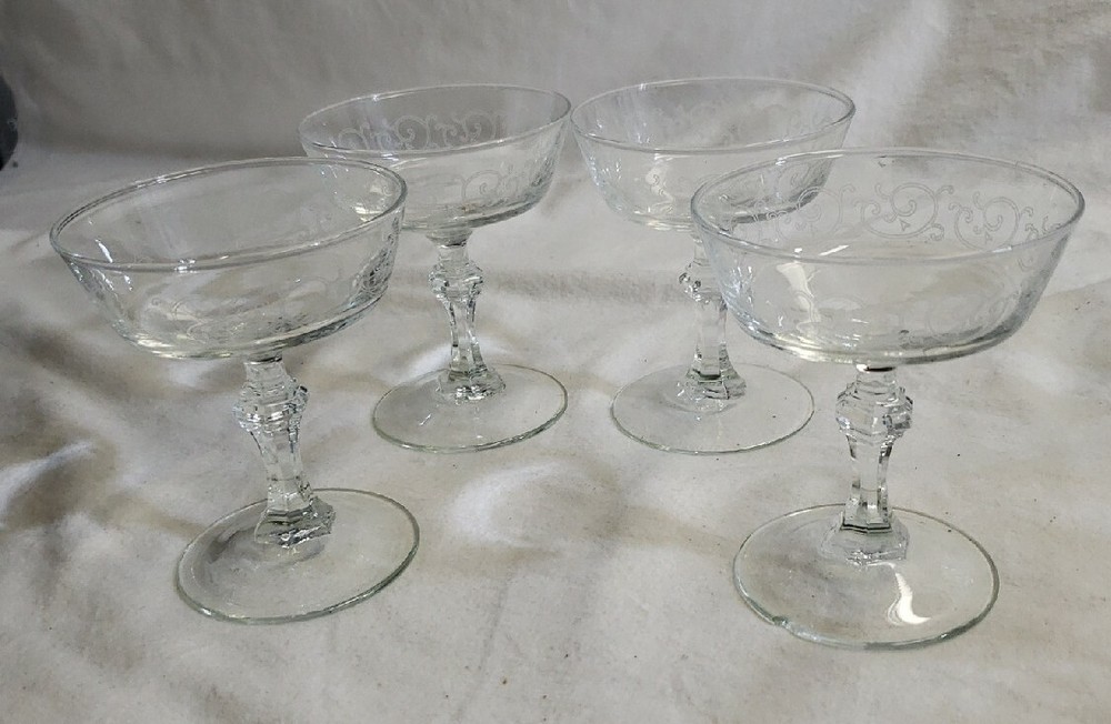 4 Pcs Vintage Acid Etched French Goblet SMALL CHAMPAGNE Glasses Cir 30-40’s 523