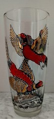 VINTAGE 8.25” TALL PHEASANT GLASSE HUNTING SCENE HAZEL ATLAS GLASS CO. 1950s