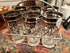 Mid Century Dorothy Thorpe Glasses Set of 6. Gorgeous scroll. Platinum silver