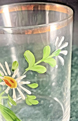 Antique Victorian Handblown Glass Tumbler Hand Painted Enamel Daisy Gold Rim 3+»