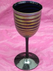 Steven Maslach 1978- Studio Art Glass Blue/magenta Iridescent Wine goblet 7.75″