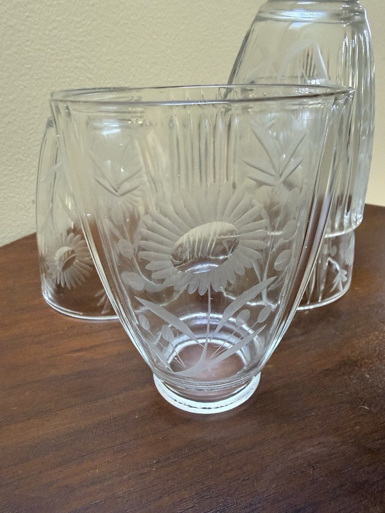 Set of 4 Vintage clear glass lamp shades with etched daisy floral designs