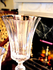 SET OF 6 CRYSTAL WINE GLASSES WITH PLATINUM RIMS, NWOT