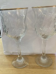 Crystal Goblets with Swirl Pattern and Gold Trim – 7.75″ x 3.5″ – Circleware?