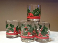 Holly & Berries Festive Tumblers Rocks Glasses Christmas Holiday Set of Four (6)