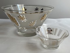 Vintage MCM Libbey Frosted Gold Leaf & Fleur de Lis Chip & Dip Bowl Set 1960s
