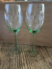 Vintage Green Wine Glass Etched Grapes Fruit Long Stemmed Vtg Stemware Lime 8.5″