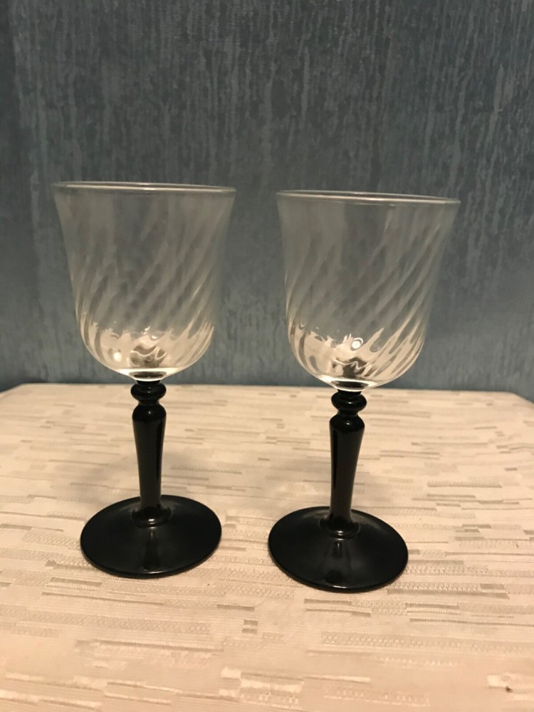 LUMINARC DURAND FRANCE 4.25” BLACK STEM CORDIALS CRYSTAL SWIRL OPTIC SET OF 2
