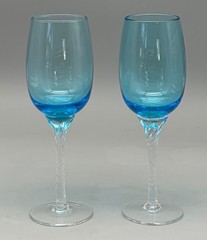 Set 2 Italian Hand Blown BLUE Wine Goblets Art Glasses CLEAR TWISTED STEM 8″