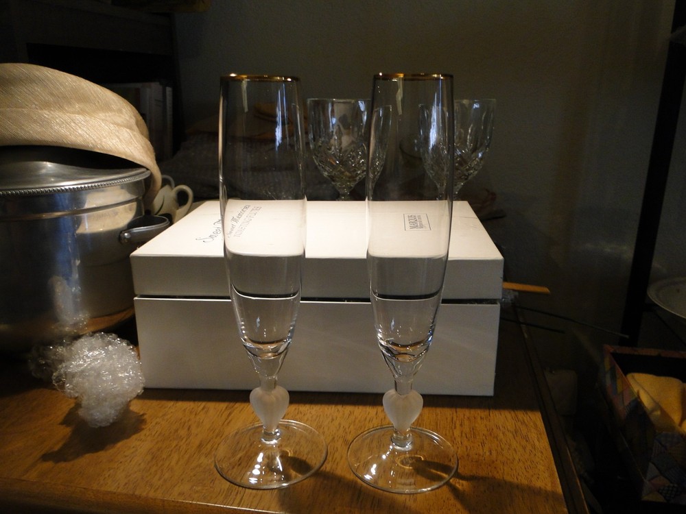 Waterford Marquis Sweet Memories Toasting Flutes, Orig. Box. 9″ Tall, Exc.