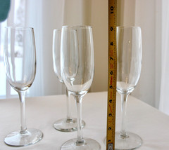 LIBBEY Champagne Set of 4 Glasses 9″ Tall w/ Box Clear Dishwasher Safe
