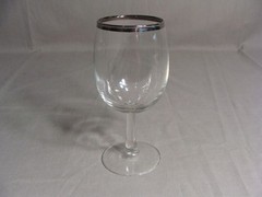4 CRYSTAL 10 Oz Clear Stemmed Wine Glasses With Platinum Rim
