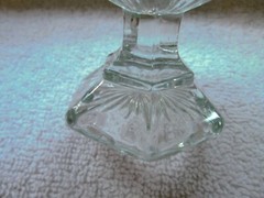 HOMCO lidded glass egg, 5″ tall, clear glass, fan design