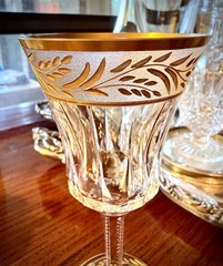 Val St Lambert Cambrai D’Or Clear – Frosted Trim Wine Glass 6″ tall EXCELLENT