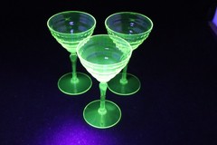 3 UTILITY GLASS WORKS VASELINE MANDALAY DINE LIQUOR GLASSES 5 1/4″ URANIUM GLOW