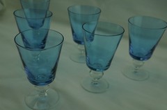 Doyen Royal Ice Blue/Wisteria (6) Wine Glasses, 4 5/8″