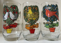MCM Set 10 Anchor Hocking TWELVE DAYS OF CHRISTMAS Decals Tumblers 5″ EXCELLENT