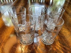 Vintage Juice Glasses Lot of 5 Etched with Grapes, Stem, & Leaves – 3 7/8″ tall