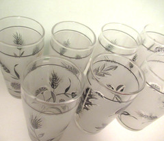Set of 7 – Vintage 1960s MCM Libbey Silver Wheat Frosted Juice Glasses 4 oz.