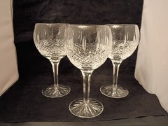 1 Waterford Glenmede Balloon wine glass 7 5/8ths inches tall. Mint
