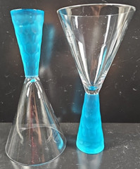2 Artland Presscott Aqua Wine Glasses Set Elegant Clear Frosted Stemware Bar Lot