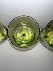 Vintage Green Stemmed Wine Glasses Set Of Four 9” Tall Holds 12 Fluid Ounces