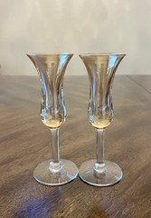 6 Cordial Shot Aperitif Glasses Tulip Shape 3 Color Iridescent 1 oz. Glasses 6″