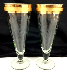 Set 2 Vtg Gold Encrusted Etched Grapes Vine Pilsner Beer Glasses 7 3/4″ 12oz MCM