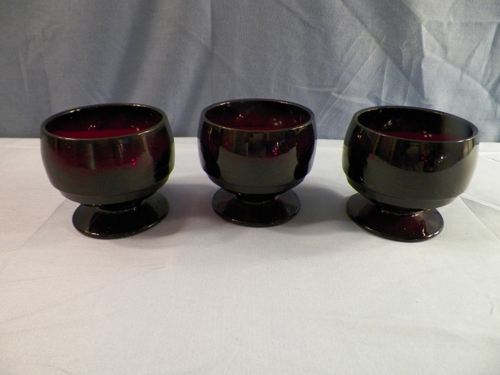 Set of 3 Ruby Red Glass Footed Tumblers w/ Ribbed Design 2 3/4″ Tall