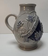 VINTAGE 7″ Tall 1L German Pitcher “Trinkt Wie Eure Vater Aus Stein Den Wein»