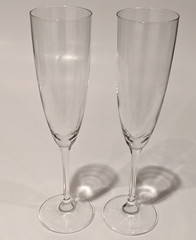 Longaberger Crystal Champagne Flutes, Collectors Club Germany 8 oz 9.5″T (2)
